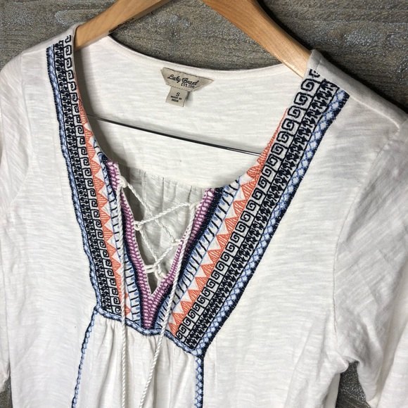 Lucky Brand small white embroidered peasant boho tassle front top 3/4 sleeve - Picture 2 of 3